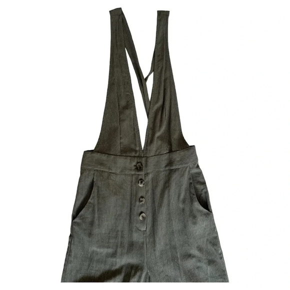 One Clothing olive green pinstripe cropped jumpsuit XS - Picture 3 of 5